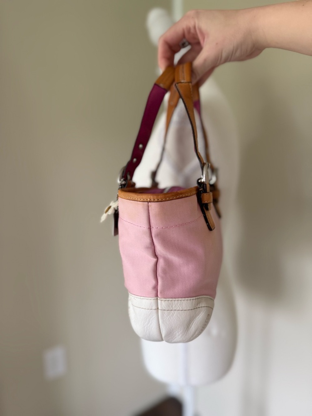 Vintage Coach Soho Daisy Mini Tote Hamptons Mini Tote Pink White Y2K Coach 4427 - Picture 4 of 11